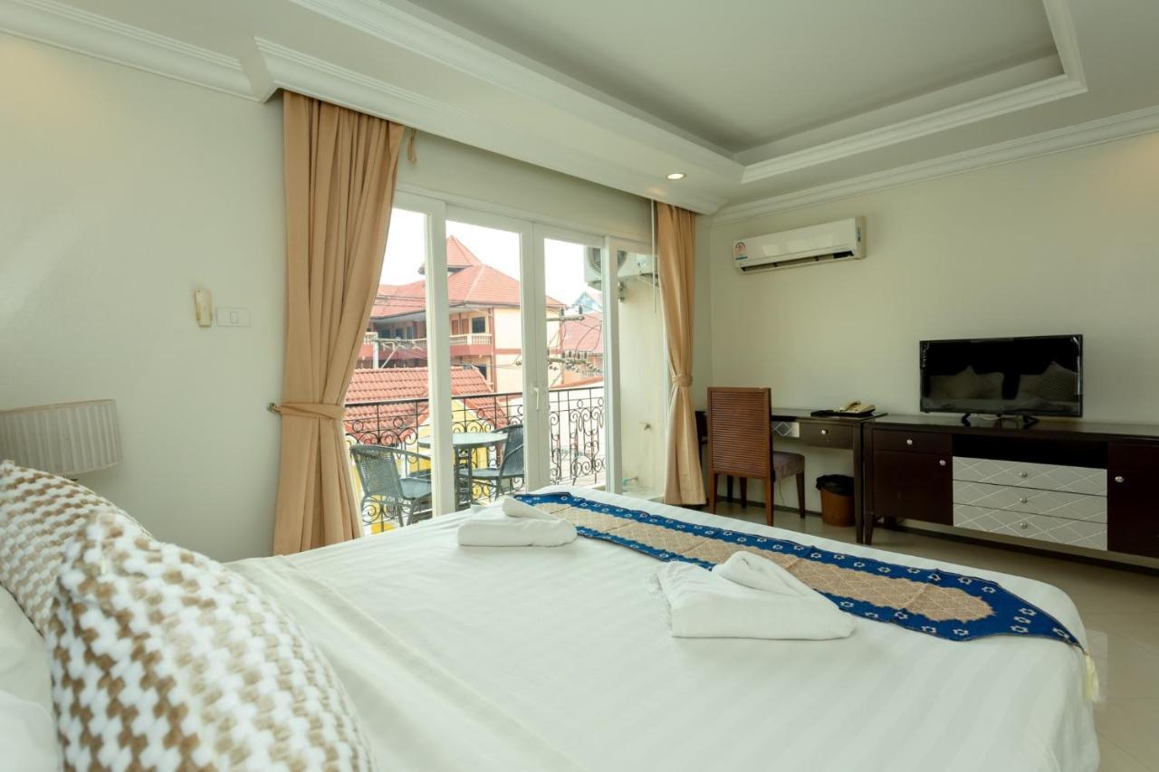 Ivory Palace Hotel Pattaya Extérieur photo