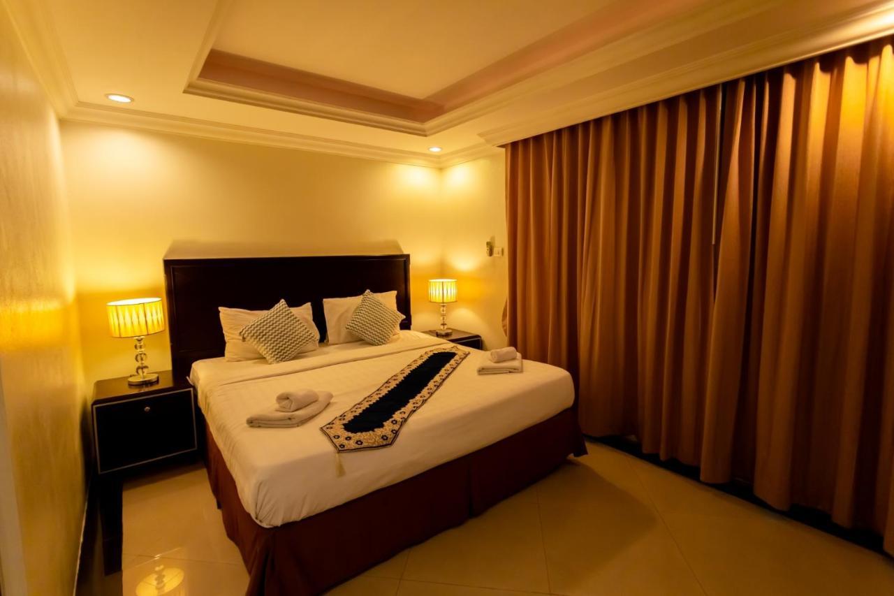 Ivory Palace Hotel Pattaya Extérieur photo
