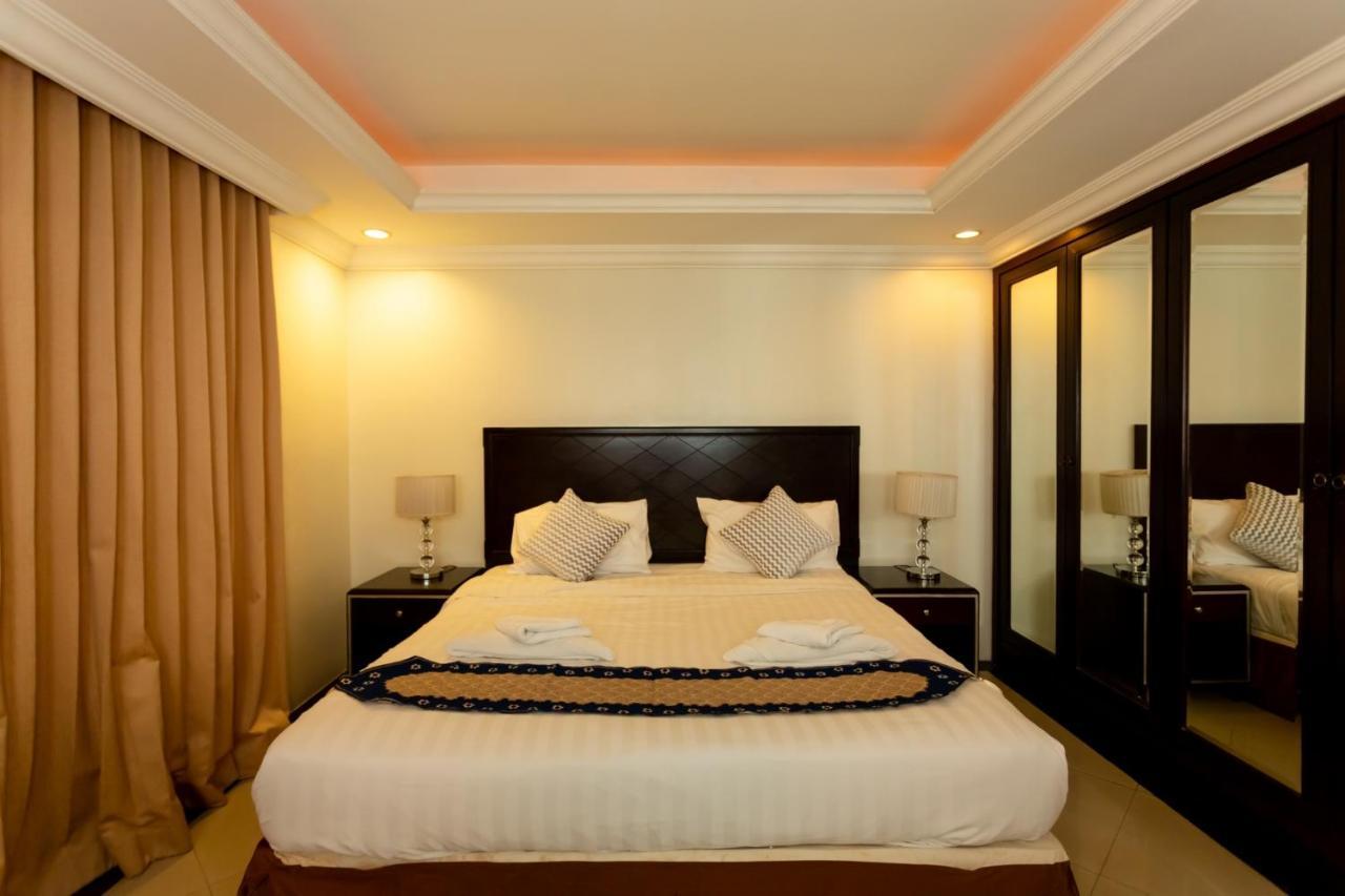 Ivory Palace Hotel Pattaya Extérieur photo